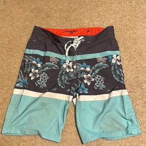 Men’s swimming trunks